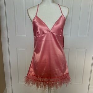 Sexy pink nightgown with feathers M